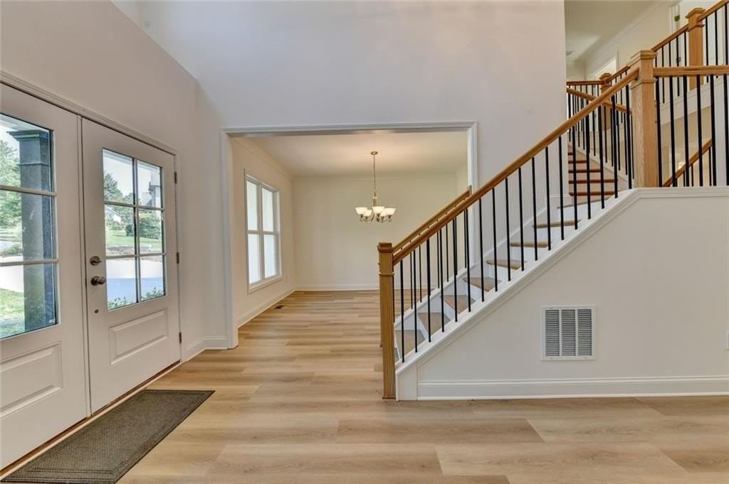 9135 Fox Trail Ln - Photo 4 of 50