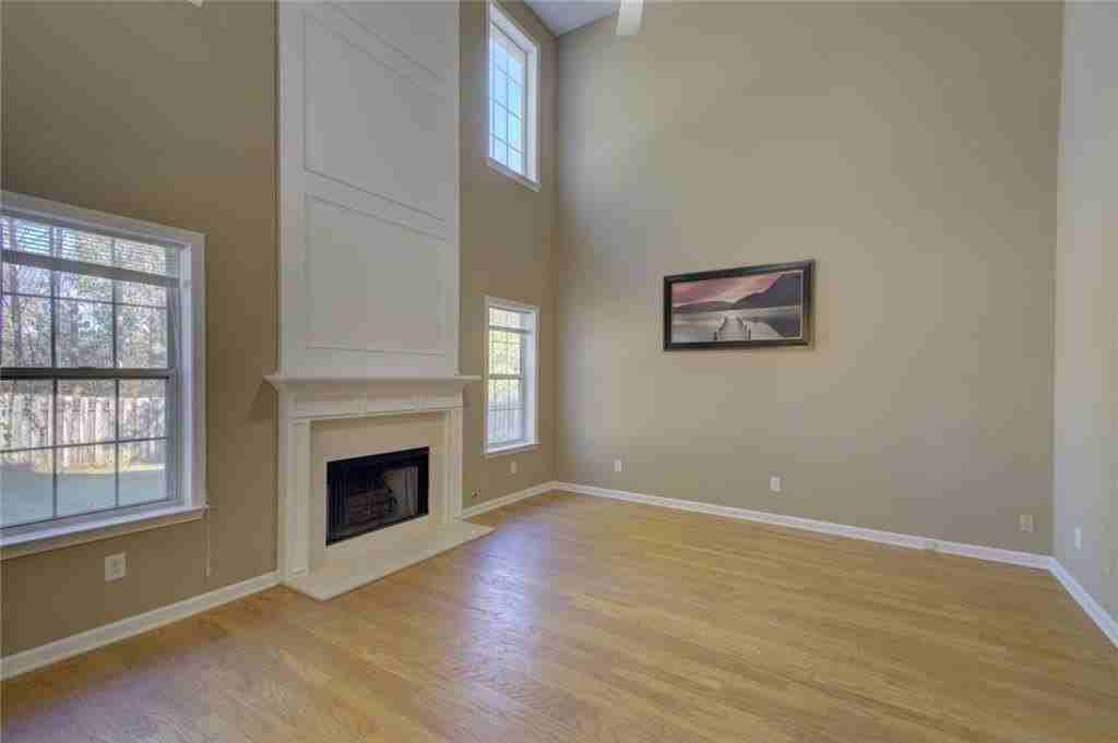 2820 Northcliff Dr - Photo 4 of 20