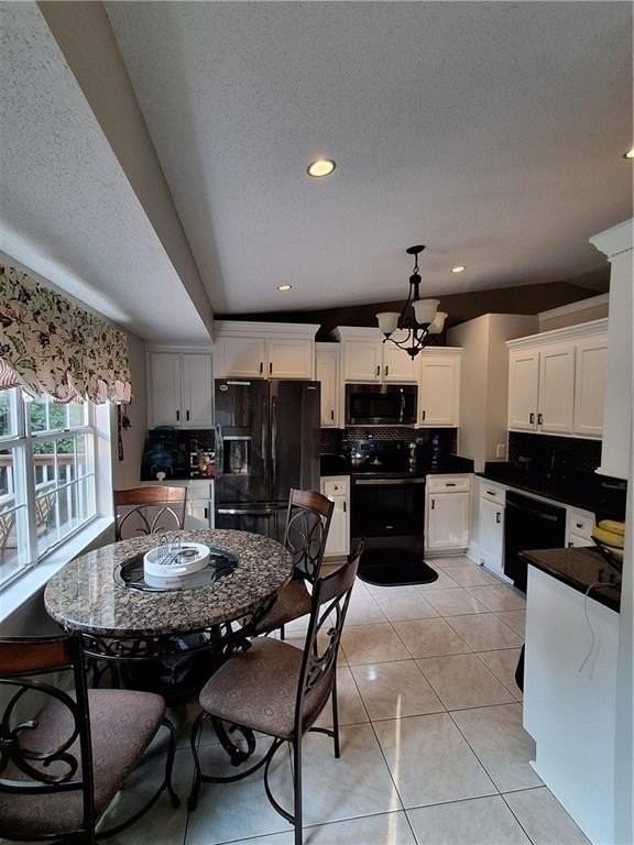 1142 Riverside Trce - Photo 4 of 21