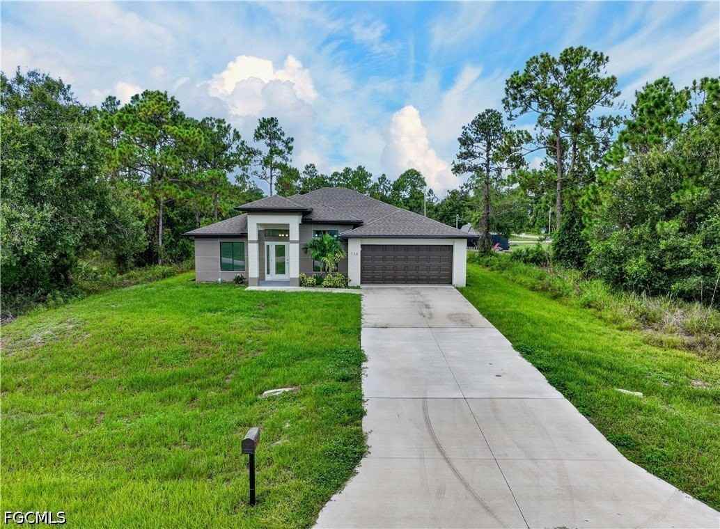 738 Sunrise Blvd