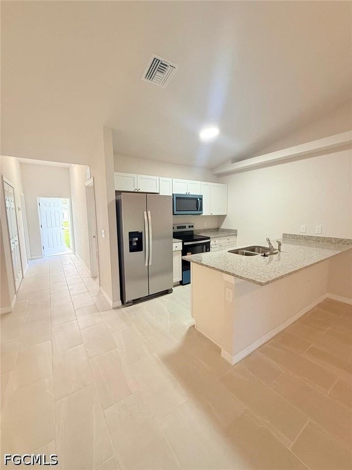 1101 Harold Ave S - Photo 2 of 24