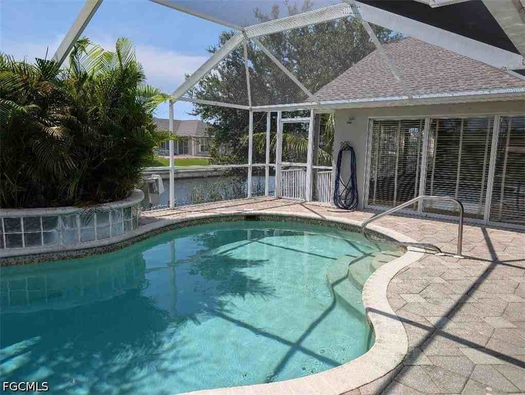 3046 Sw 24th Ave - Photo 3 of 19