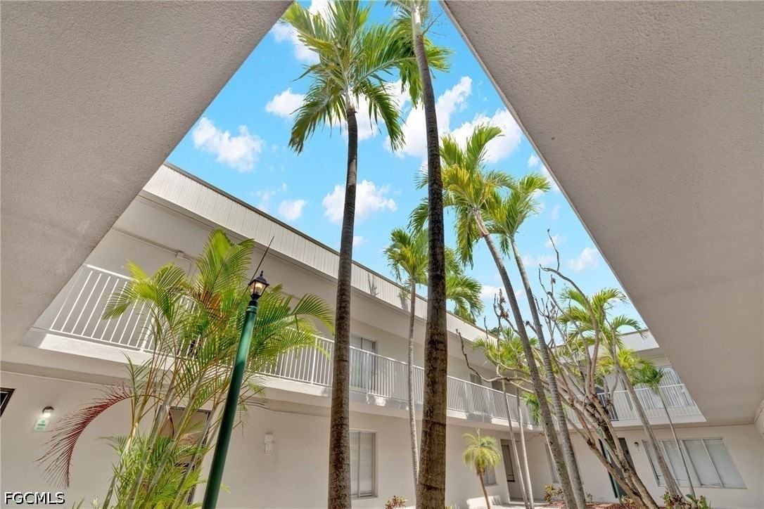 1830 Maravilla Ave #814 - Photo 3 of 16