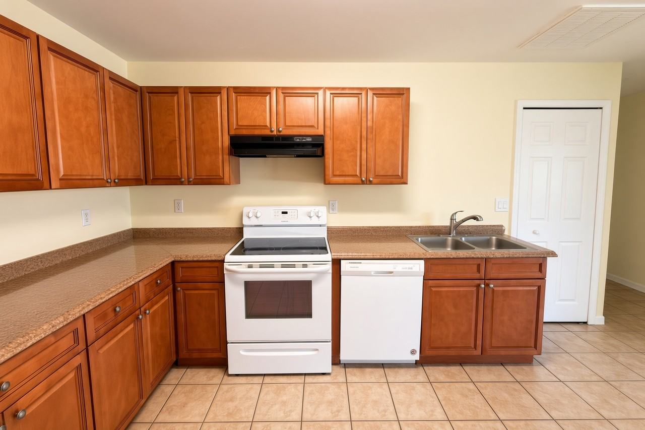 2405 Vernon Ave S #0 - Photo 4 of 16