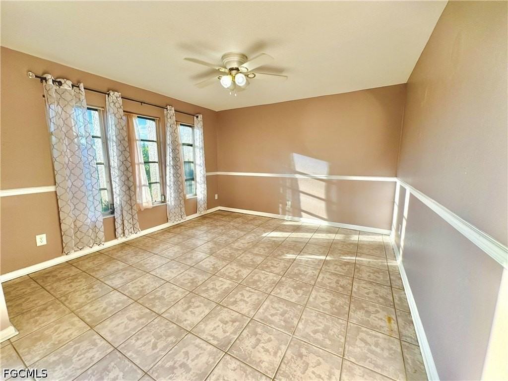 1307 Sw Santa Barbara Pl - Photo 2 of 10