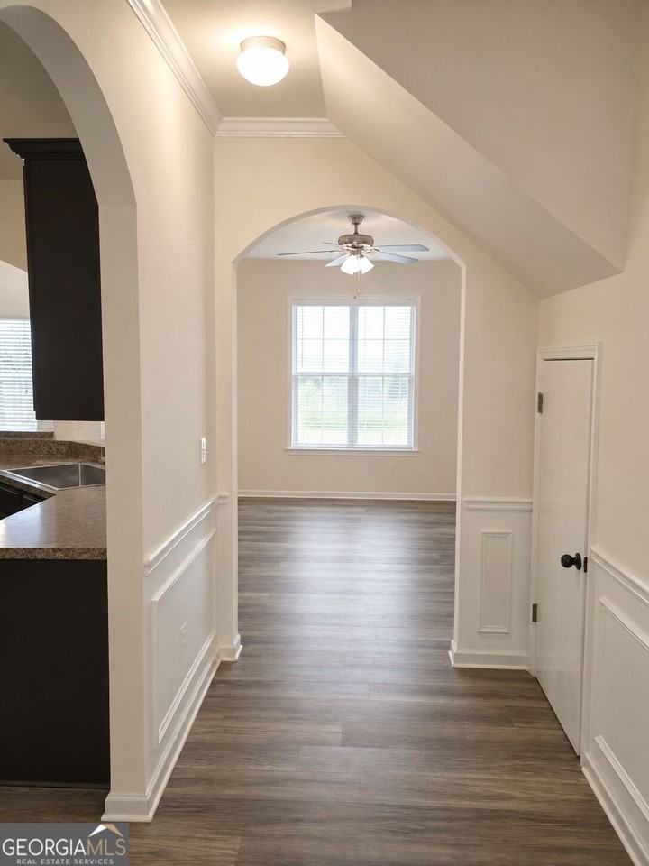 326 Lauren Dr - Photo 4 of 27