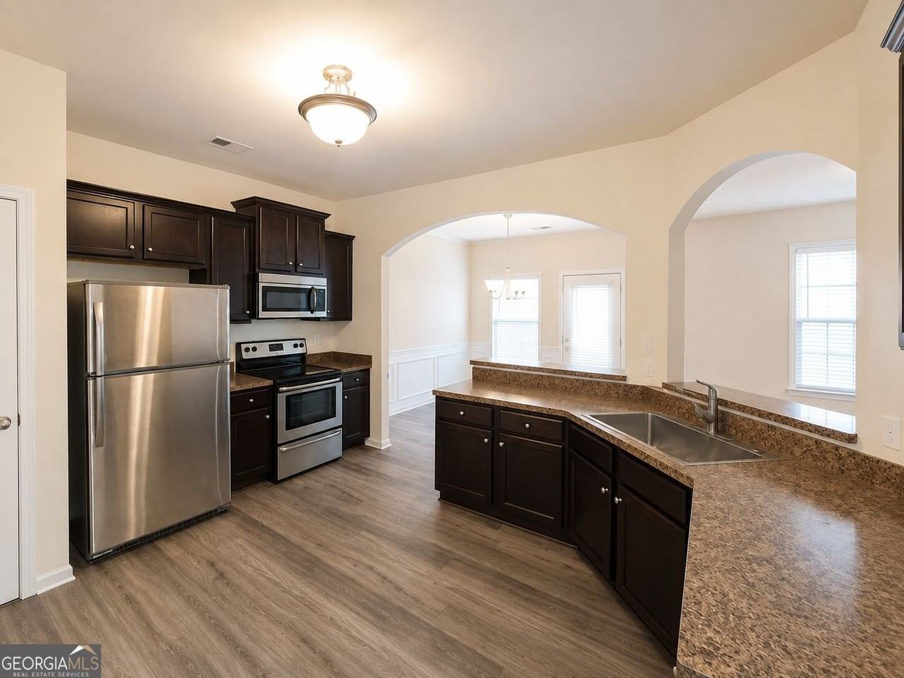 326 Lauren Dr - Photo 5 of 27