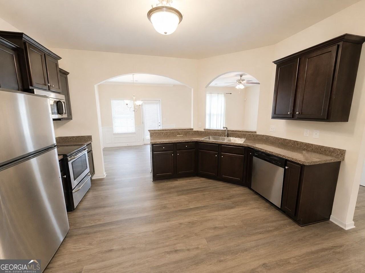 326 Lauren Dr - Photo 6 of 27
