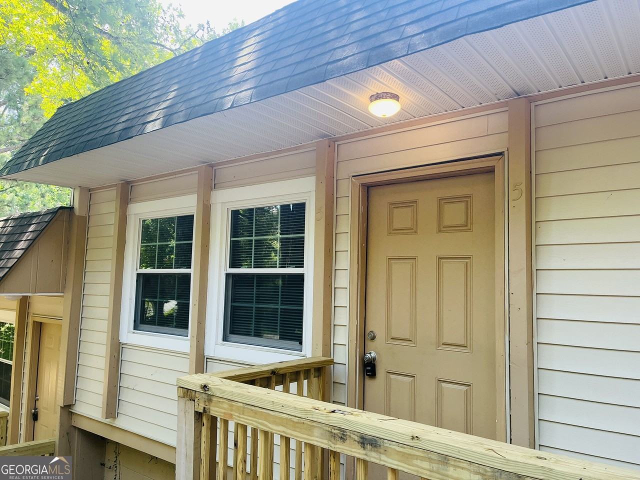 45 Westgate Dr #5 - Photo 2 of 22