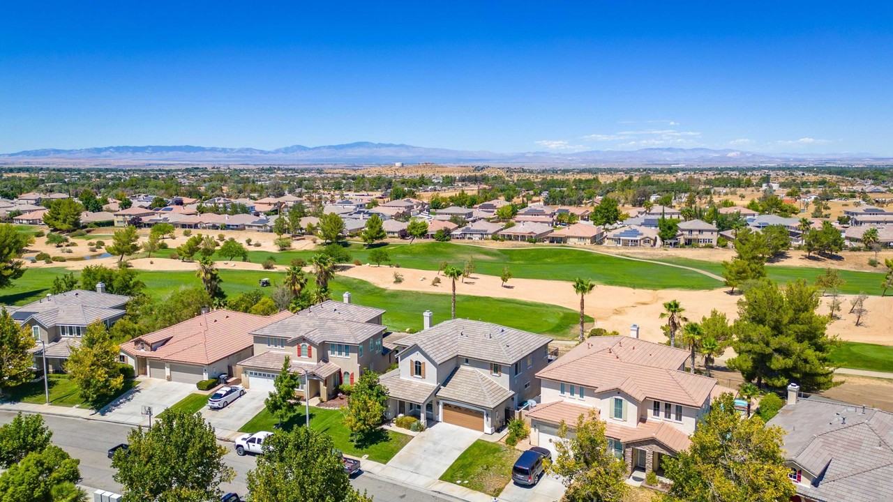 3121 Club Rancho Dr - Photo 4 of 50