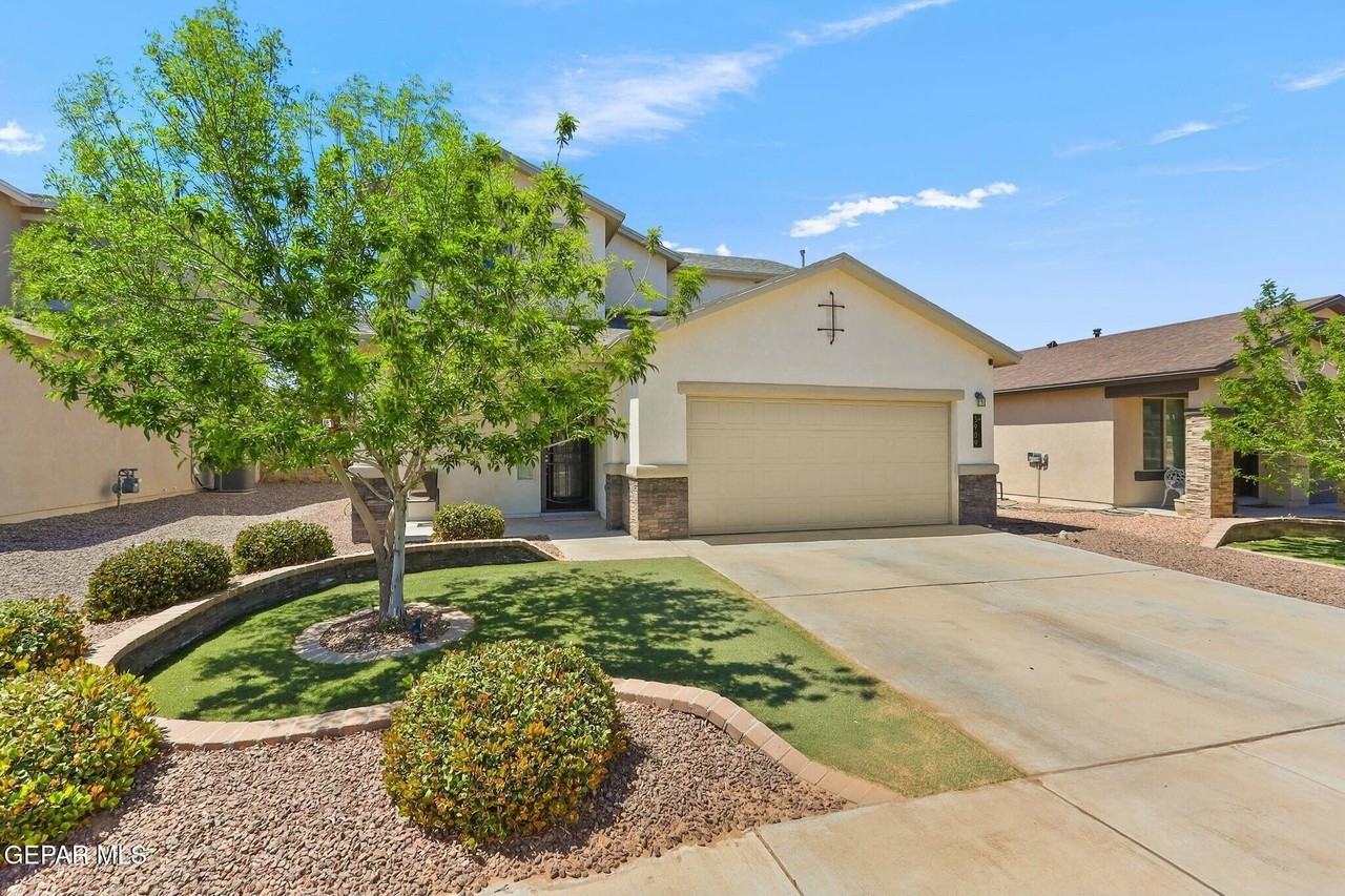 3909 Desert Dunes Dr - Photo 3 of 46