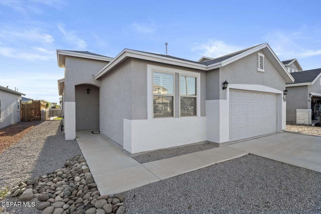1021 Ultrastar Pl - Photo 2 of 22