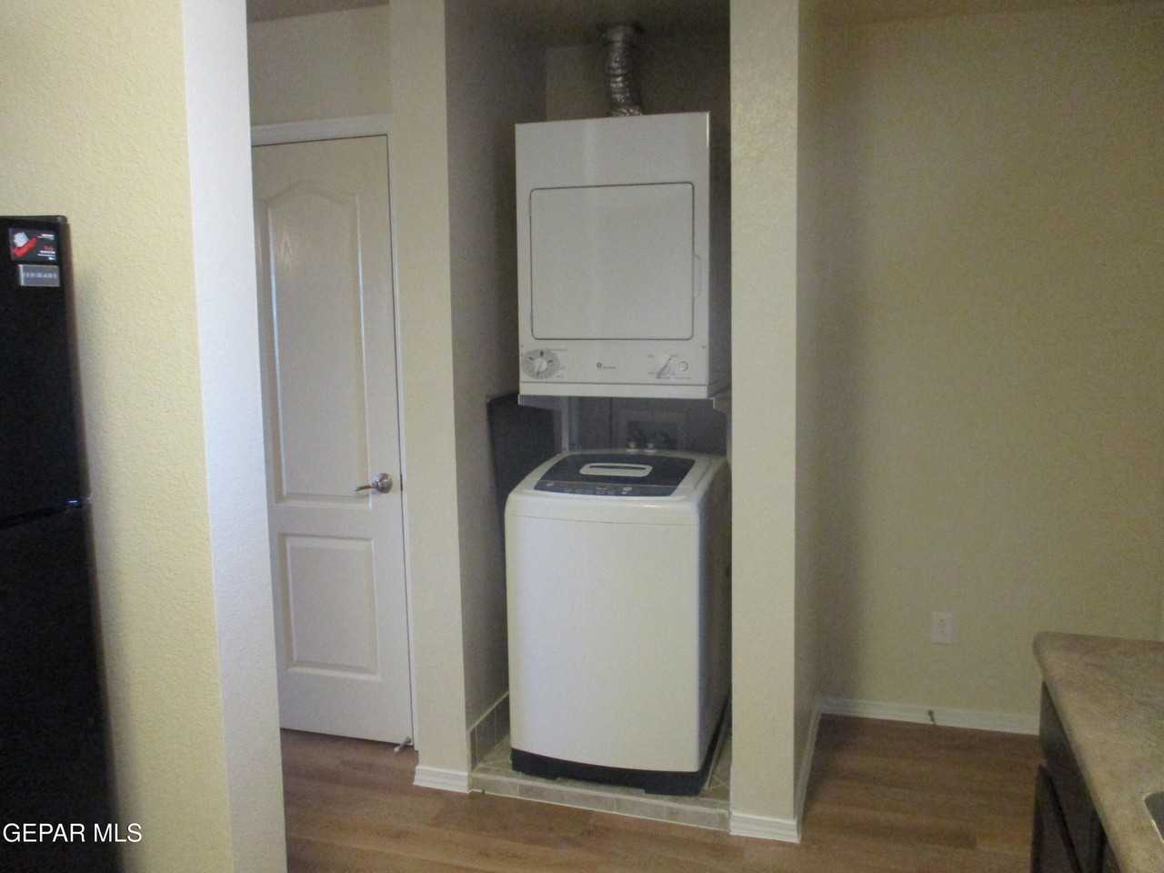 14313 Gil Reyes Dr #C - Photo 7 of 27