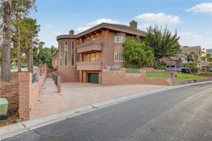 featured image of 1105 Broadmoor Ave