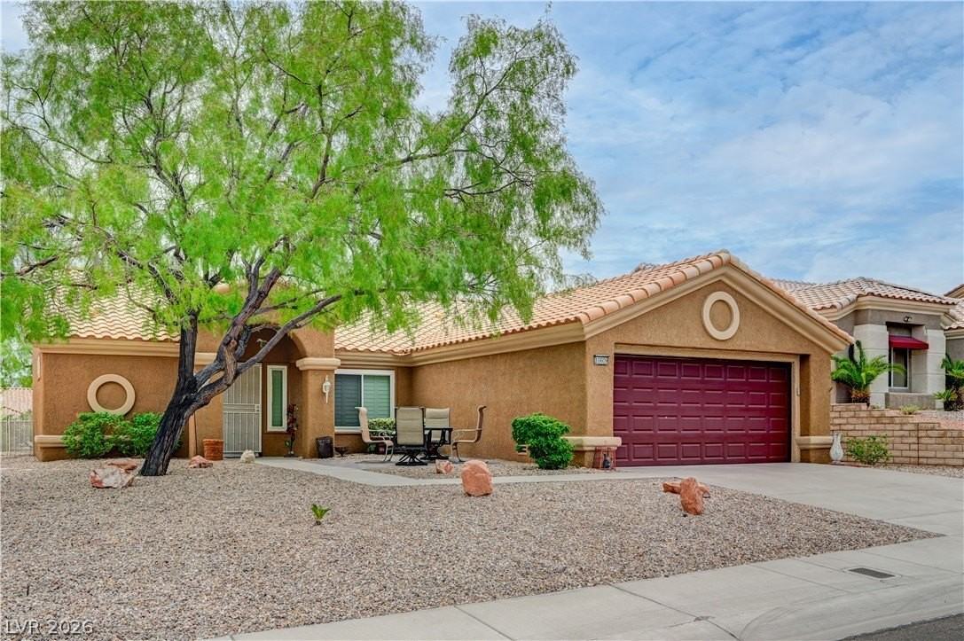 10609 Paradise Point Dr - Photo 3 of 48