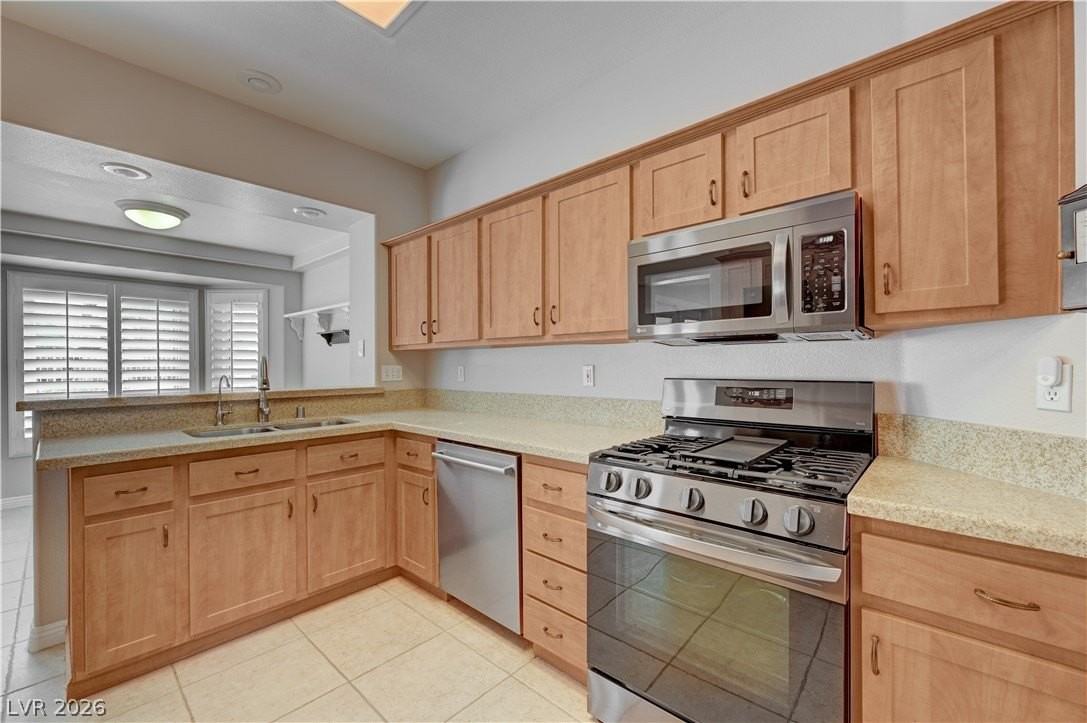 10609 Paradise Point Dr - Photo 5 of 48