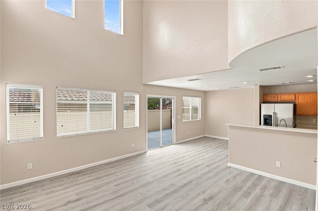 1915 Sundown Canyon Dr - Photo 2 of 39