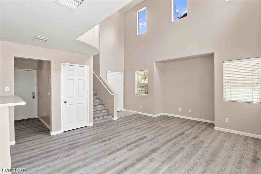 1915 Sundown Canyon Dr - Photo 4 of 39