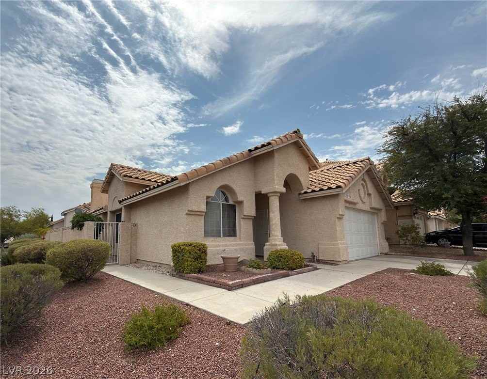 2436 Twin Flower Cir - Photo 2 of 22