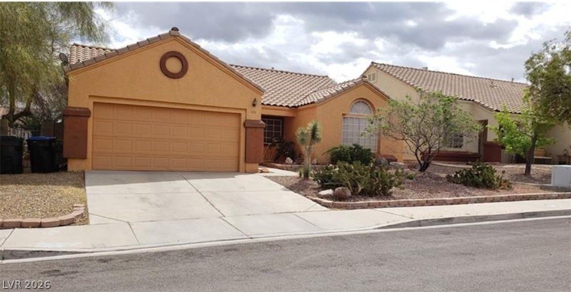 606 Lively Fiesta Way - Photo 2 of 19