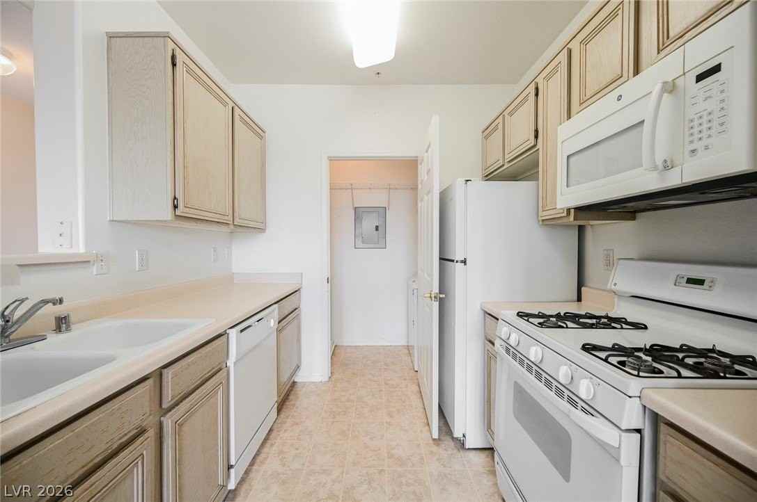 7107 S Durango Dr #306 - Photo 3 of 16