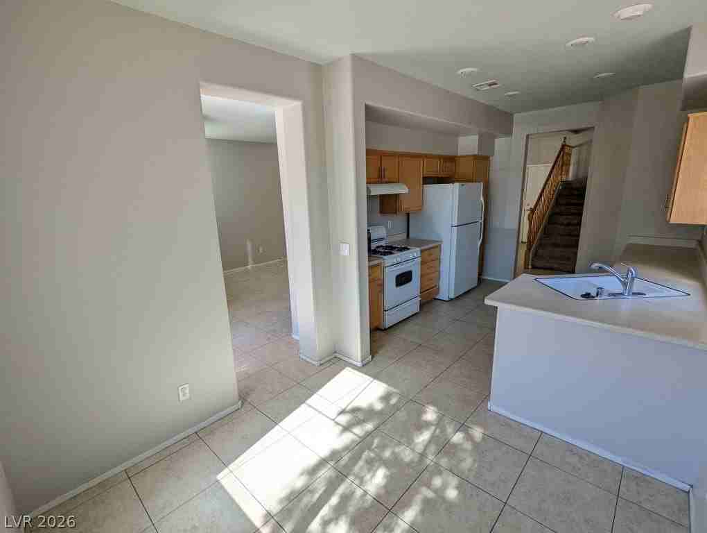 4316 Hera Temple Ave - Photo 4 of 20
