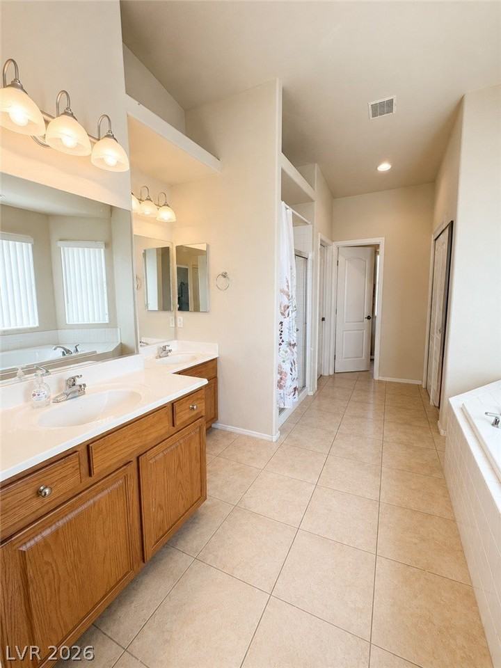 409 Orchid Oasis Ave - Photo 5 of 8