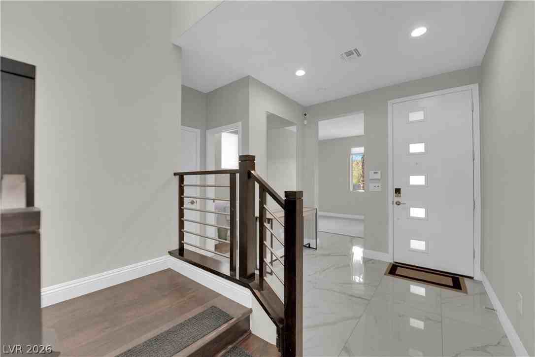 10254 Kesington Dr - Photo 6 of 50