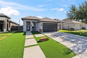 featured image of 921 Casa Blanca