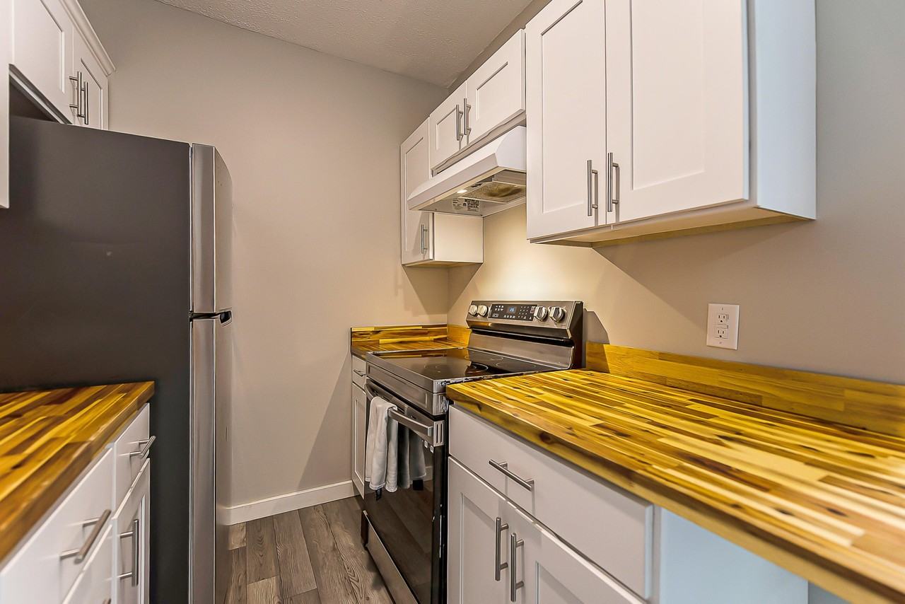 9275 Brookside Dr #H - Photo 7 of 15