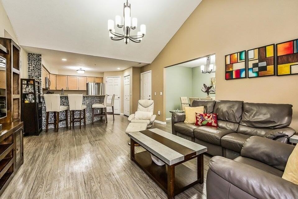 1550 Oakfield Dr - Photo 5 of 34