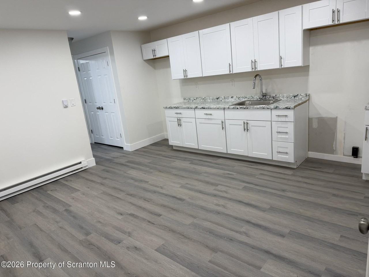 1159 Luzerne St #2ndFL - Photo 3 of 9