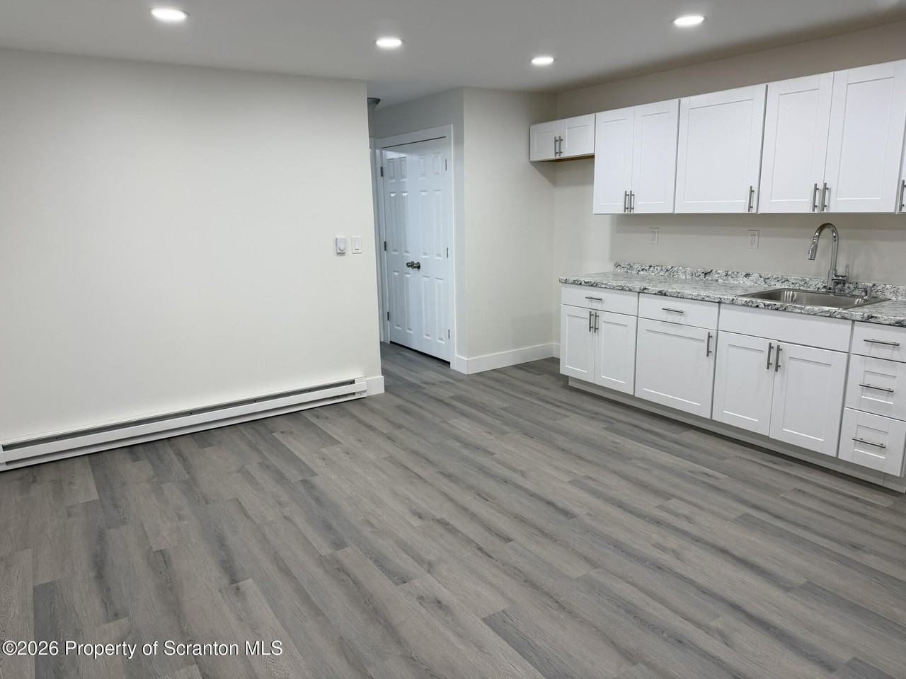 1159 Luzerne St #2ndFL - Photo 4 of 9