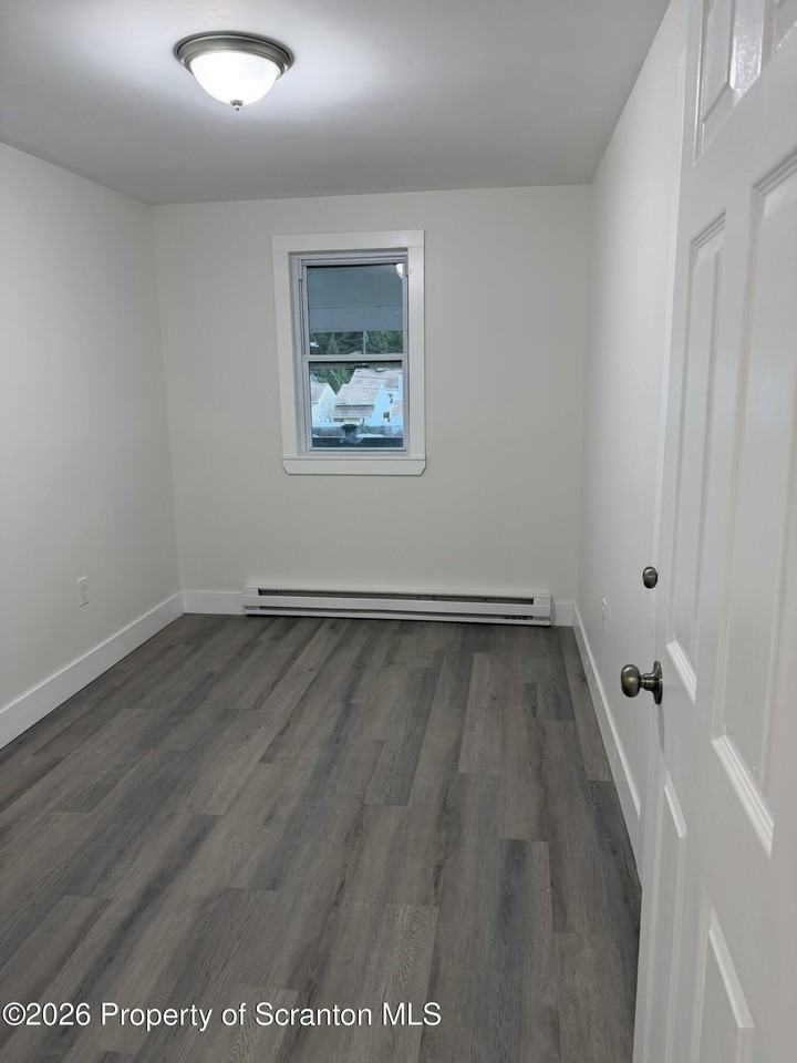 1159 Luzerne St #2ndFL - Photo 5 of 9