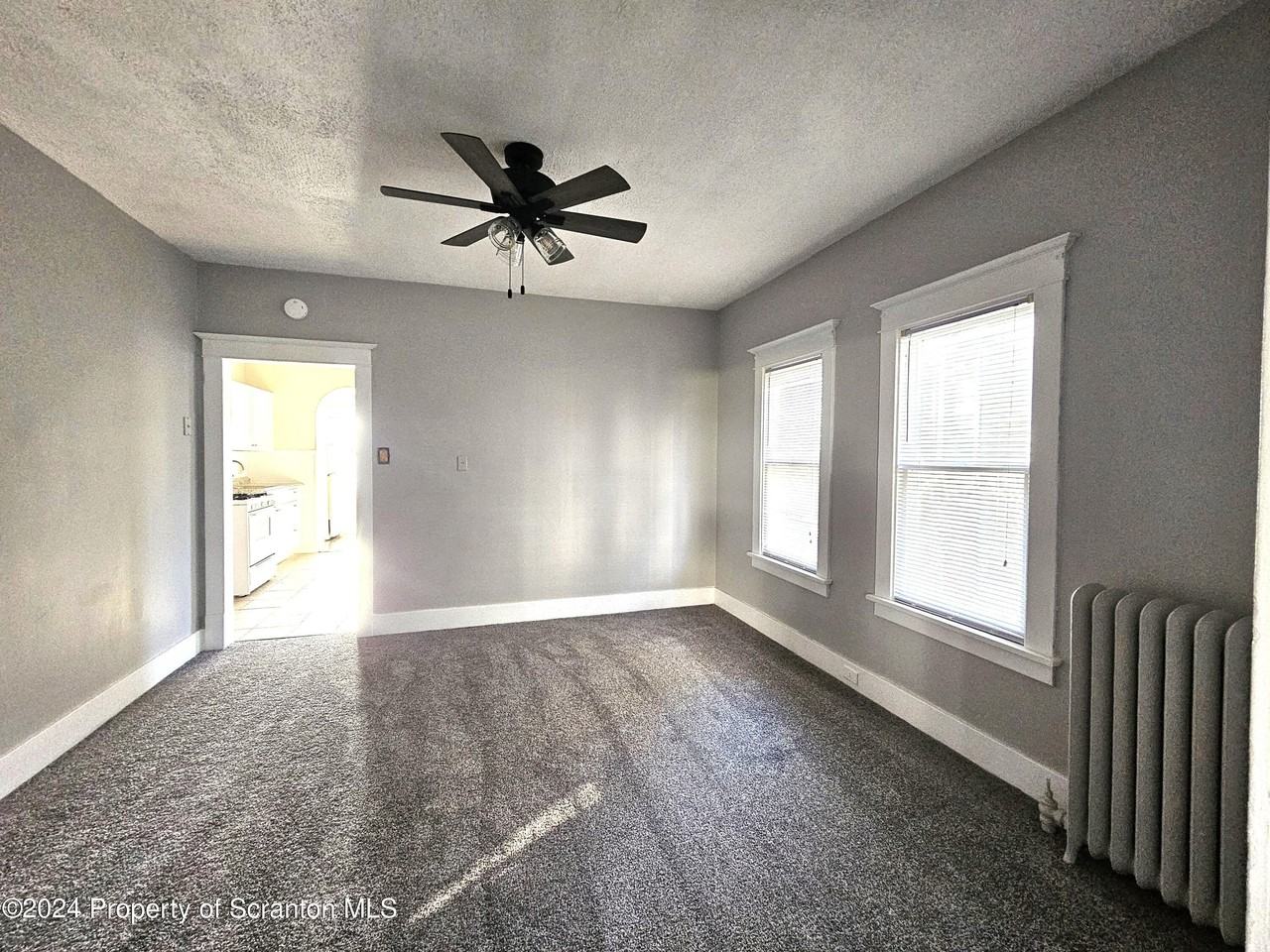 2122 N Main Ave - Photo 7 of 12