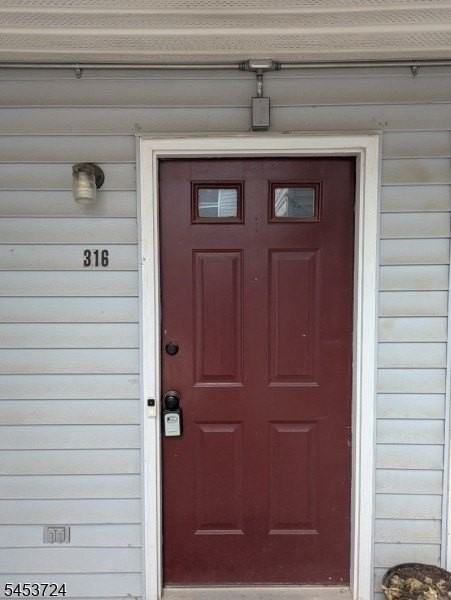 316 Ventnor Ct - Photo 3 of 34
