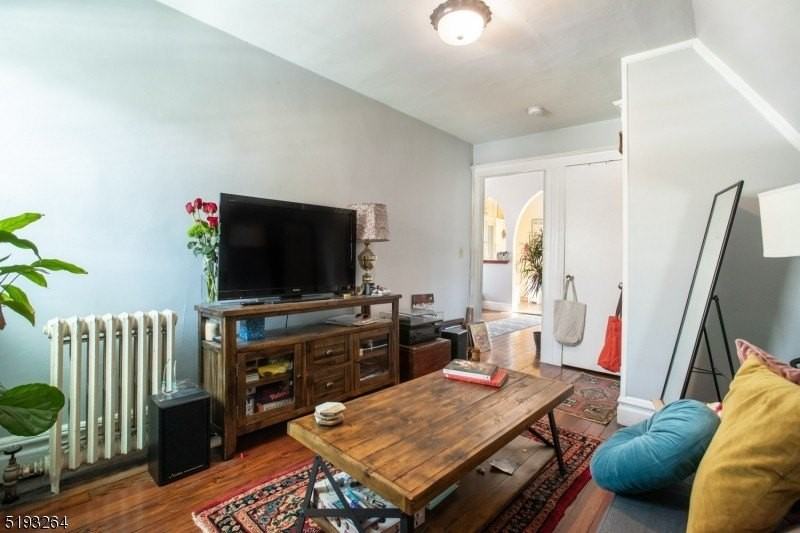 36 Burnet St Apt 3 #3 - Photo 4 of 17