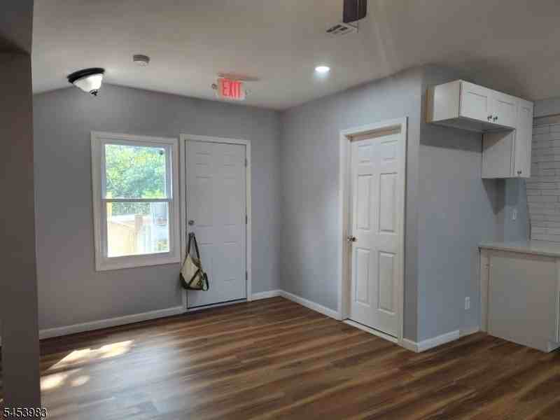 9 William St - Photo 5 of 7
