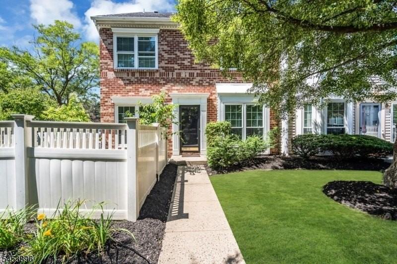 10 Brighton Way - Photo 4 of 37
