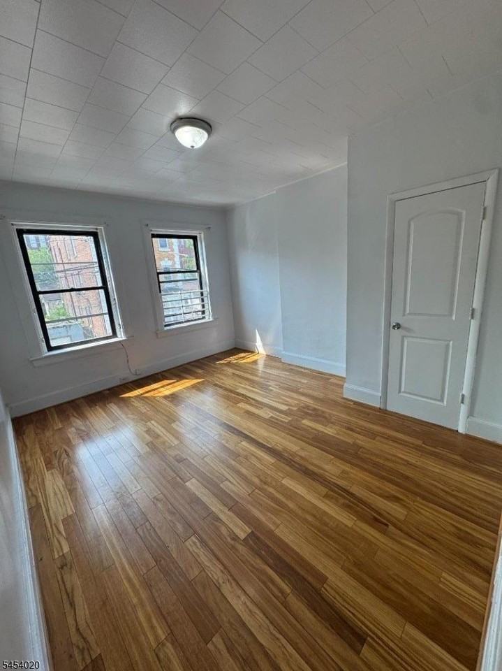 117 Martin St #3 - Photo 2 of 6