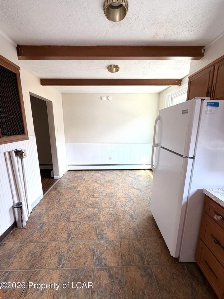 1 W Broad St #5 - Photo 3 of 7