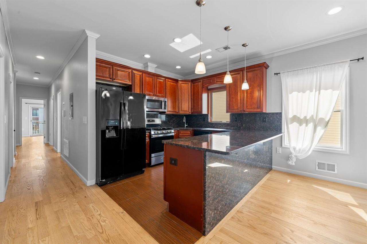 108 Kearney Ave #1 - Photo 6 of 26