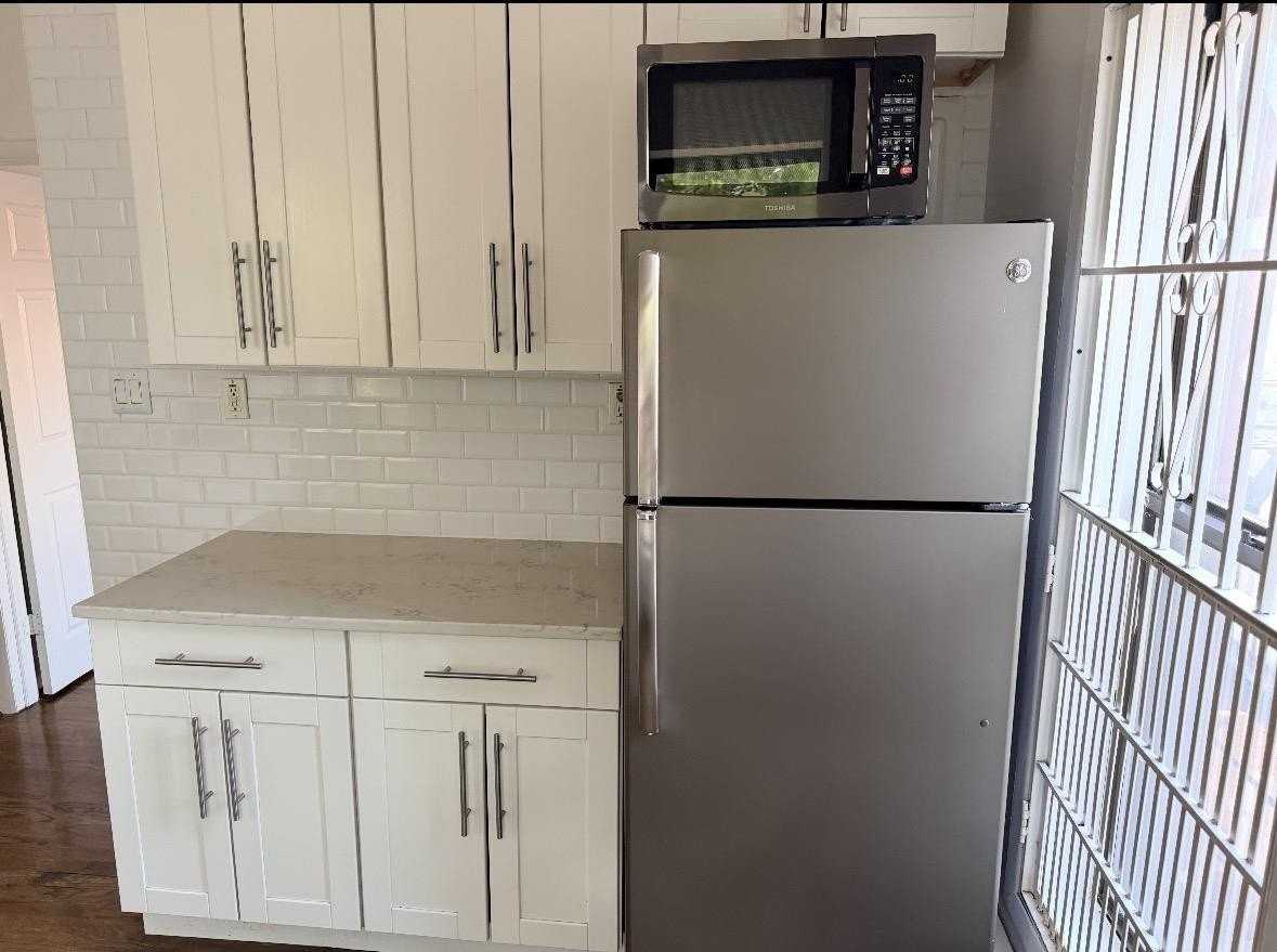 236 Grove St - Photo 5 of 10