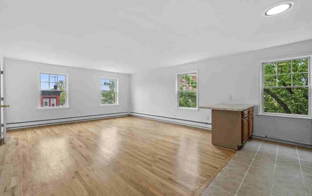 282 St Pauls Ave #2 - Photo 4 of 17