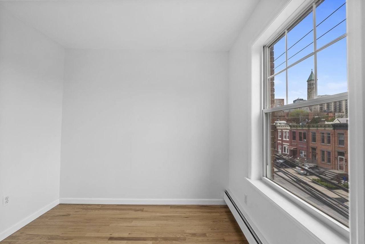 282 St Pauls Ave #2 - Photo 7 of 17