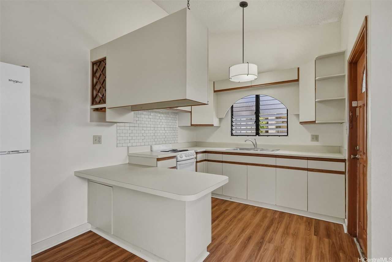 1135 Aikoo Pl #A - Photo 3 of 25