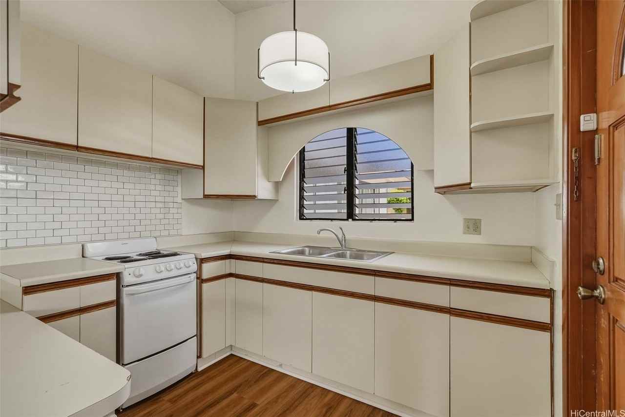 1135 Aikoo Pl #A - Photo 4 of 25