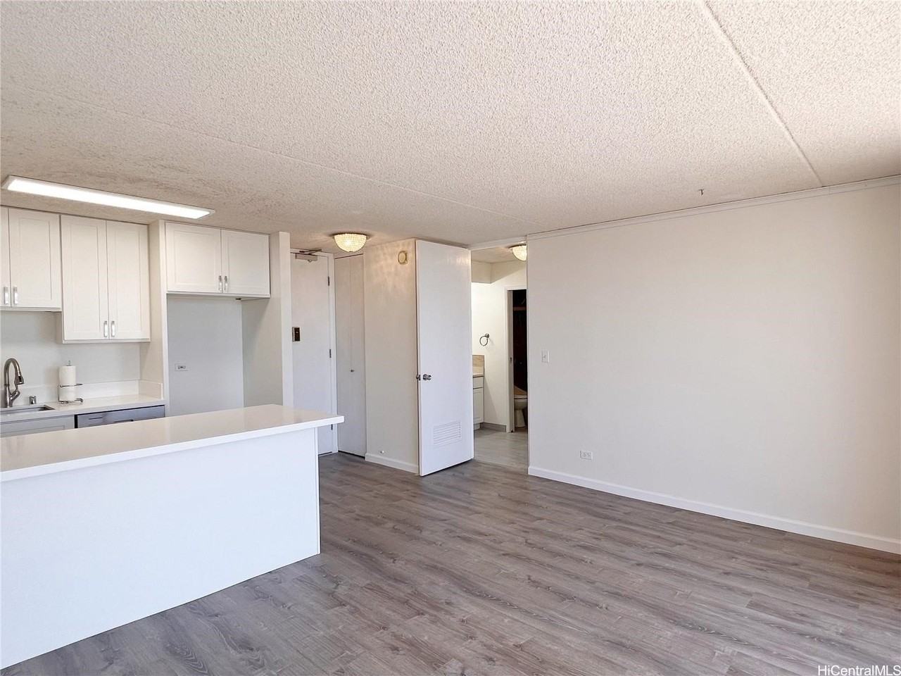411 Hobron Ln #3309 - Photo 3 of 10