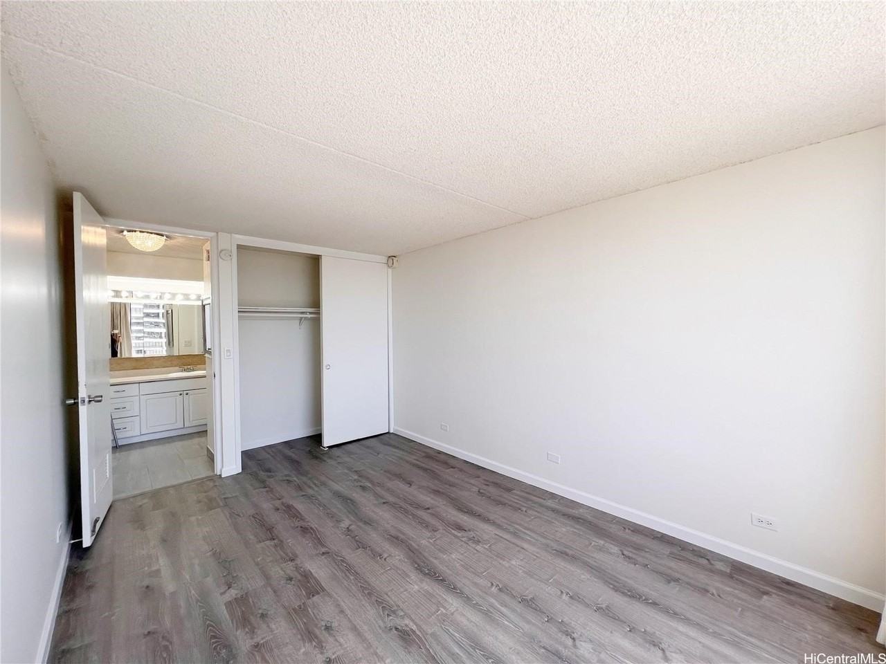 411 Hobron Ln #3309 - Photo 7 of 10