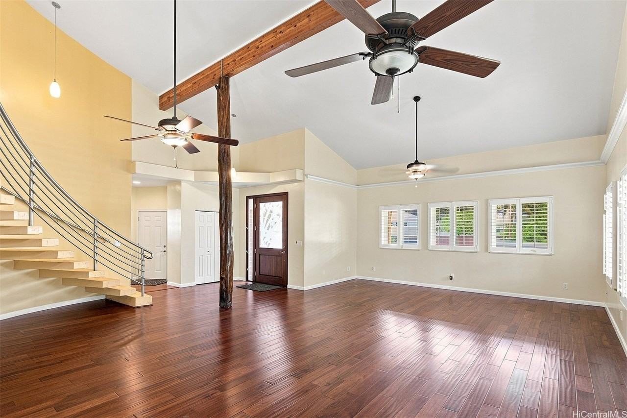 6171 Summer St - Photo 3 of 25